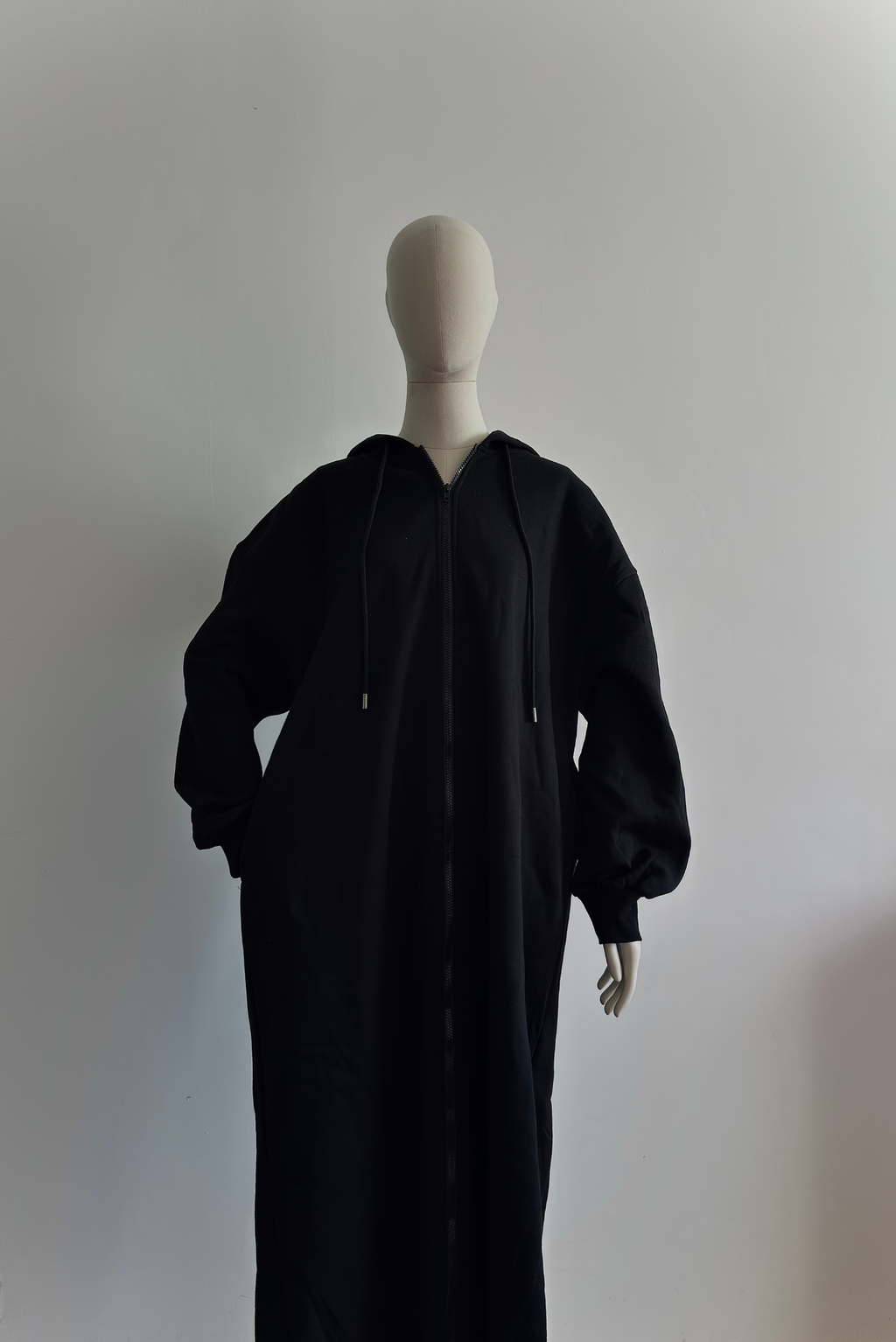Robe à Capuche Zippée - Noire